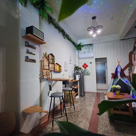 棚棚屋室內帳篷民宿inn Kaohsiung Exteriör bild