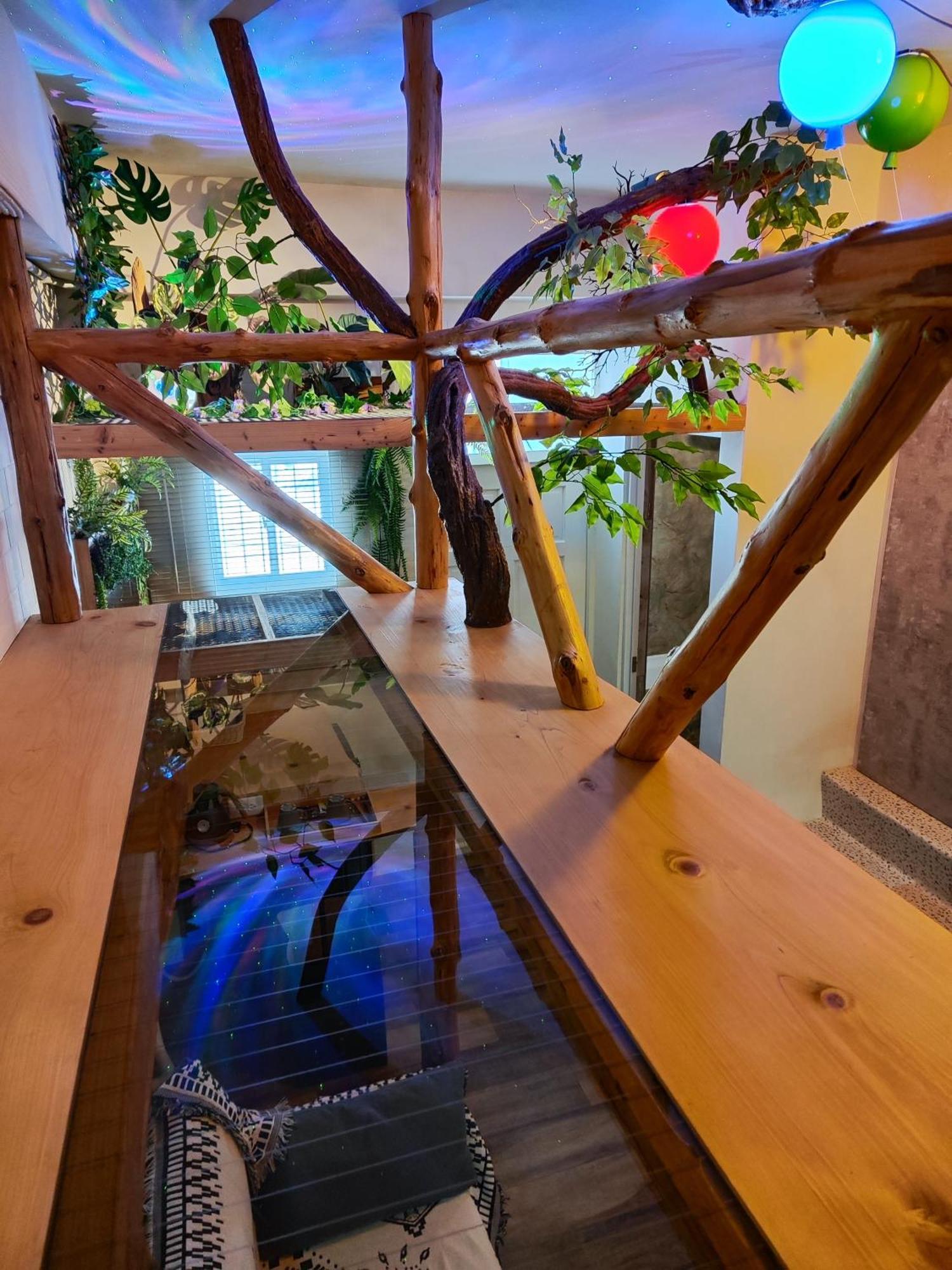 棚棚屋室內帳篷民宿inn Kaohsiung Exteriör bild